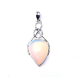 Přívěsek keltský uzel ve tvaru obrácené slzy ze stříbra 925